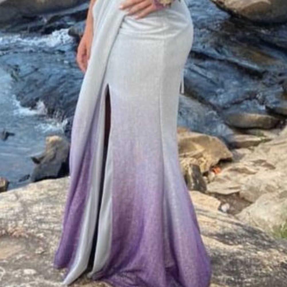 Prom dress - Picture 3 of 7